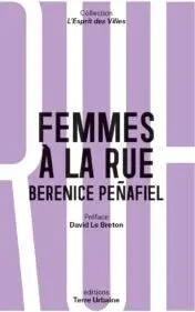 Femmes à la rue