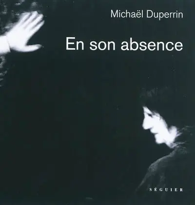 En son absence