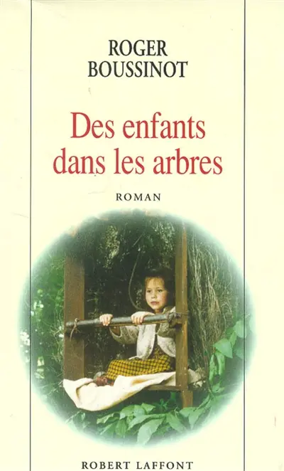 Des enfants dans les arbres