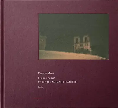 Lune rouge et autres animaux familiers. Captivités