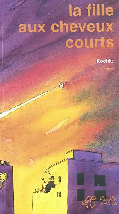 La fille aux cheveux courts