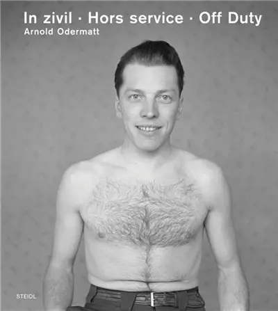 In Zivil. Hors service. Off Duty